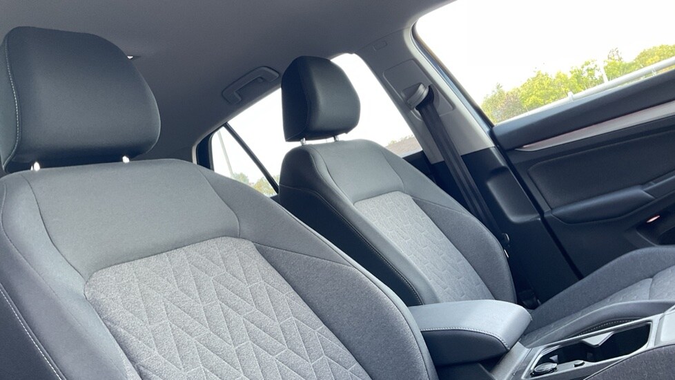 Used Volkswagen Golf 2024 for sale - 75874328: Photo 38