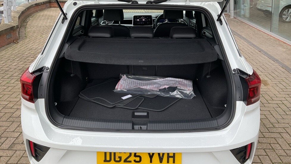 Used Volkswagen T-Roc 2025 for sale - 75874141: Photo 16