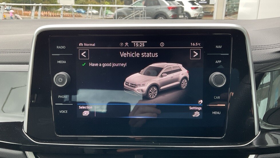 Used Volkswagen T-Roc 2025 for sale - 75874141: Photo 23