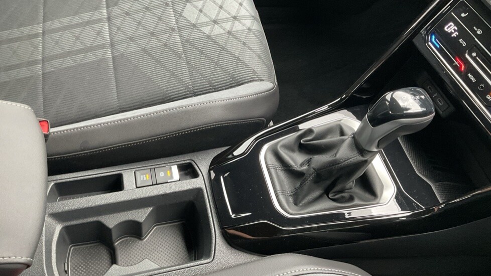 Used Volkswagen T-Roc 2025 for sale - 75874141: Photo 35