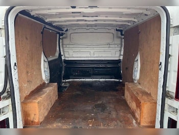 Used Renault Trafic 2017 for sale - 78988980: Photo