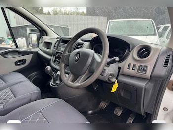 Used Renault Trafic 2017 for sale - 78988980: Photo