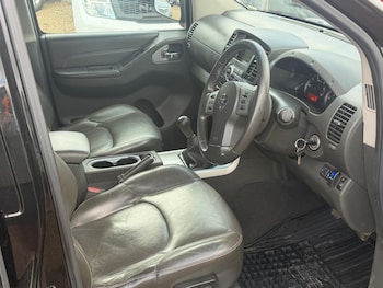 Used Nissan Navara 2012 for sale - 79374245: Photo