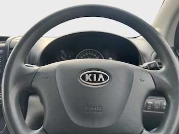 Used Kia Sedona 2011 for sale - 77998801: Photo