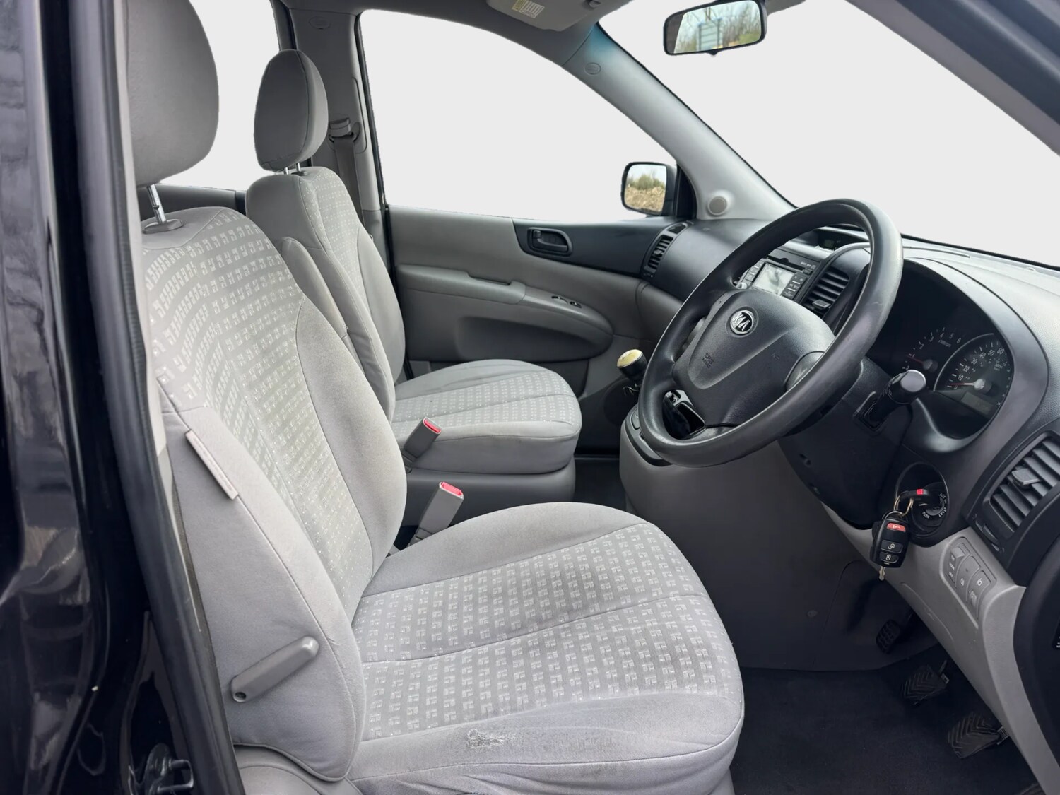 Used Kia Sedona 2011 for sale - 77998801: Photo 6