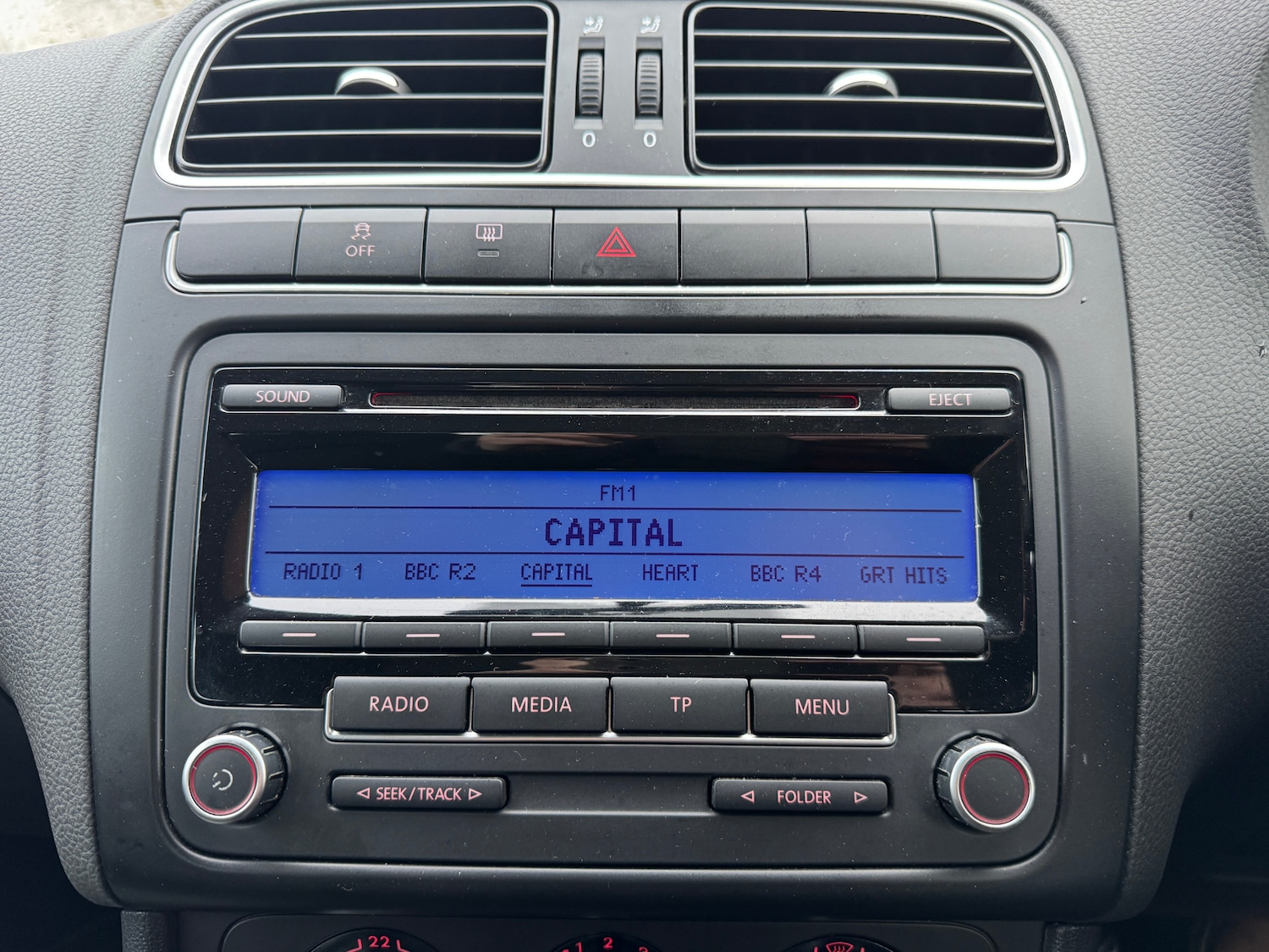 Used Volkswagen Polo 2011 for sale - 77272610: Photo 6