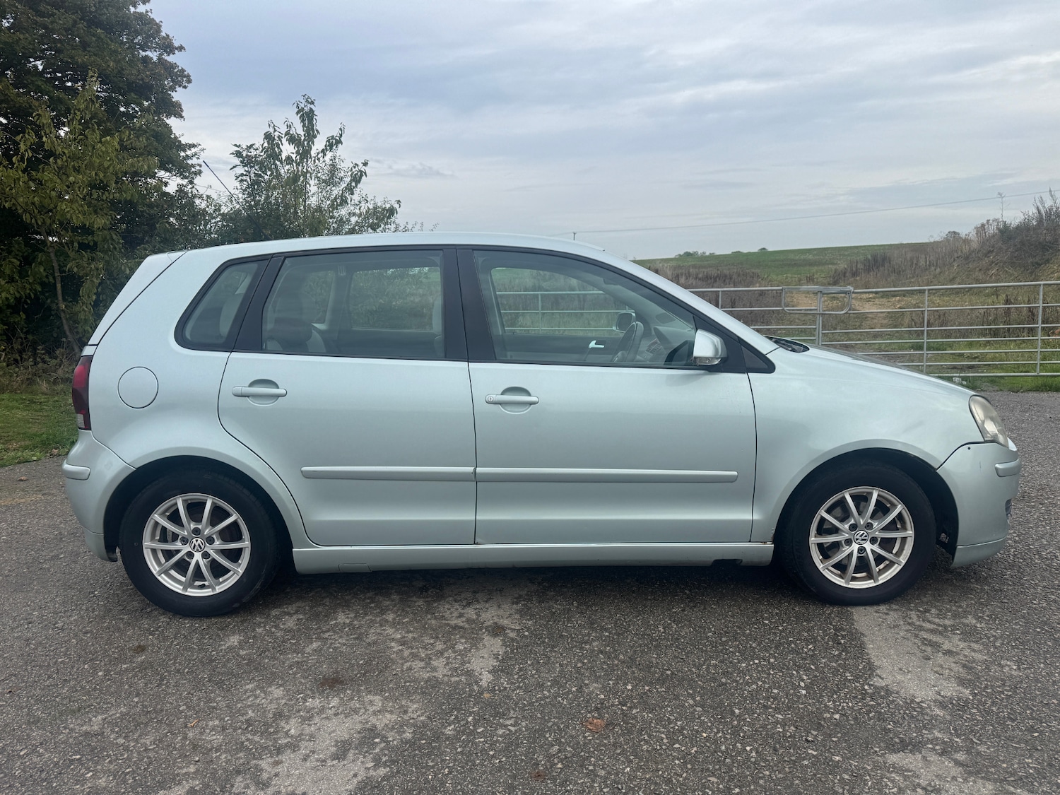 Used Volkswagen Polo 2009 for sale - 76130347: Photo 9