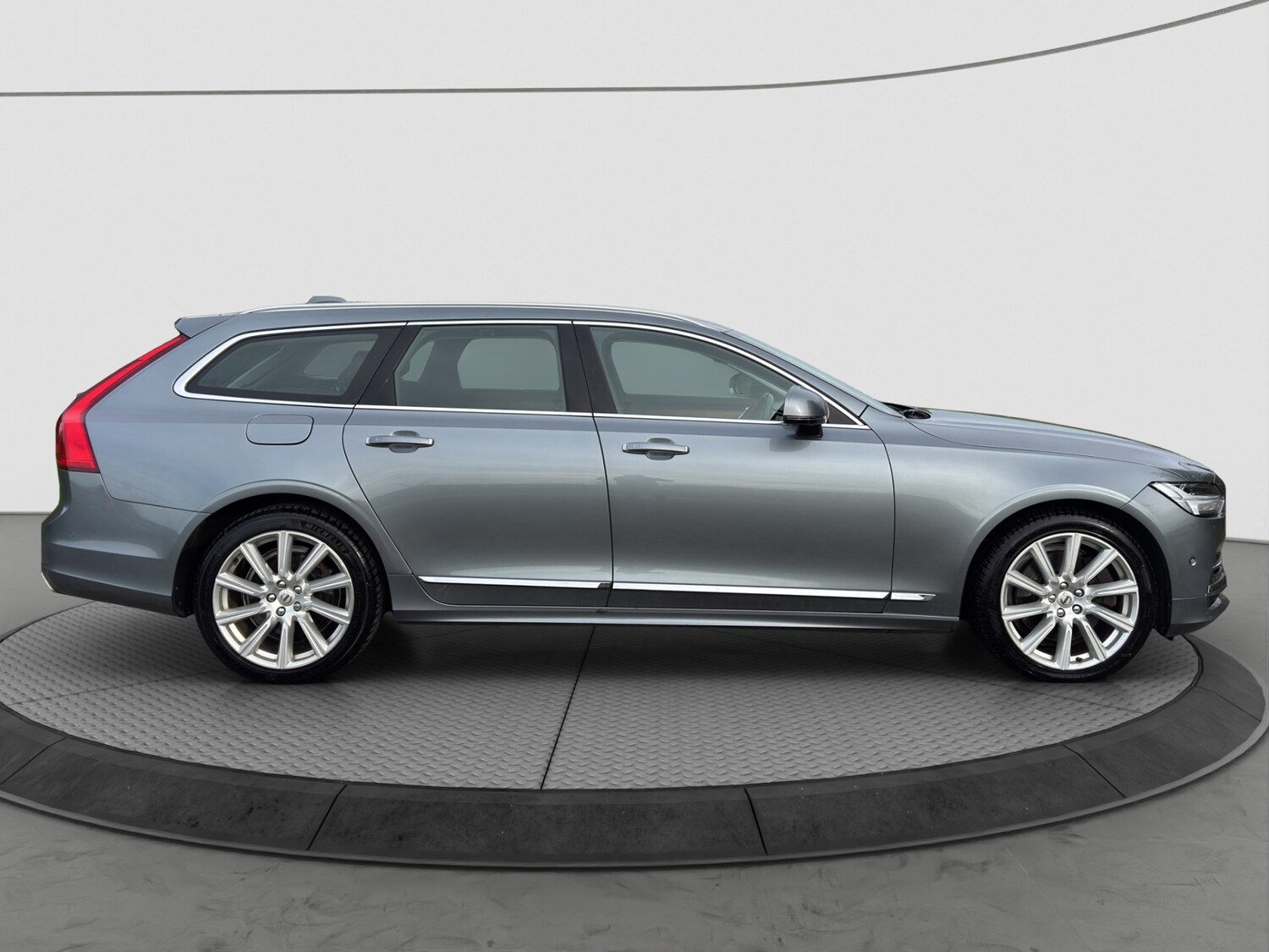 Used Volvo V90 2018 for sale - 76403315: Photo 13
