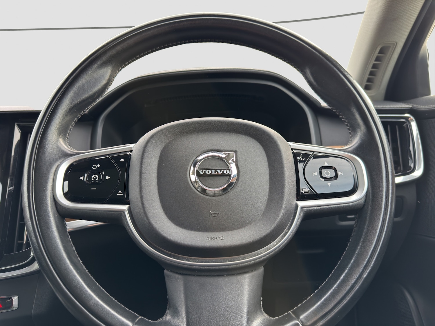 Used Volvo V90 2018 for sale - 76403315: Photo 17