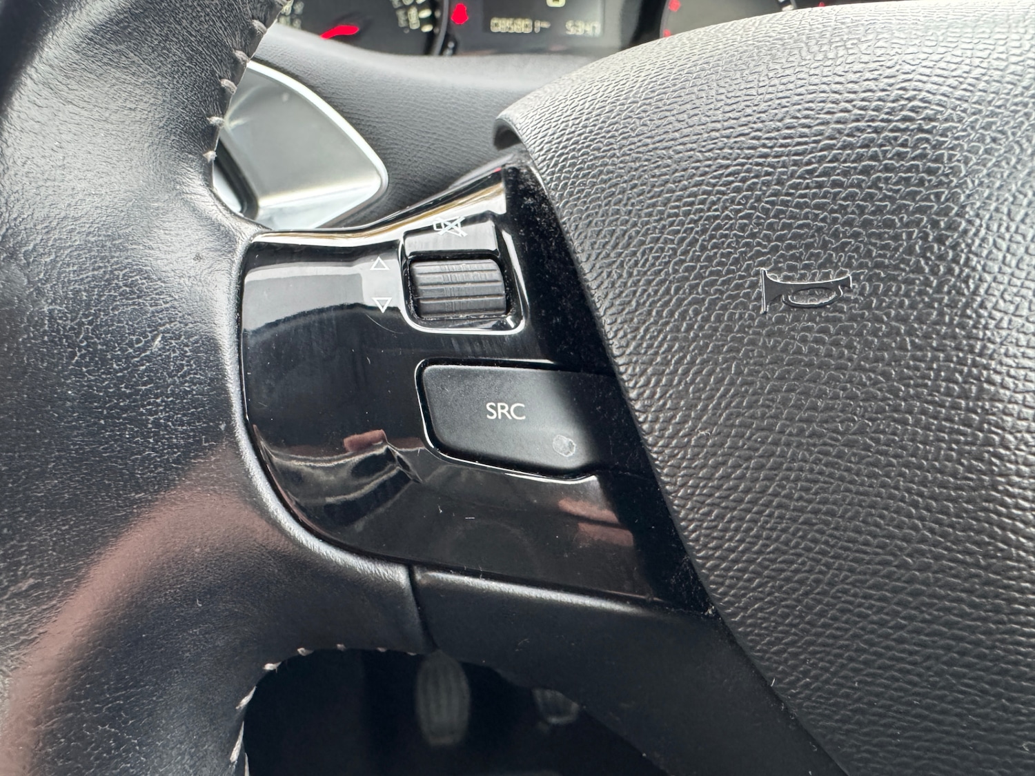 Used Peugeot 308 2018 for sale - 76450311: Photo 30