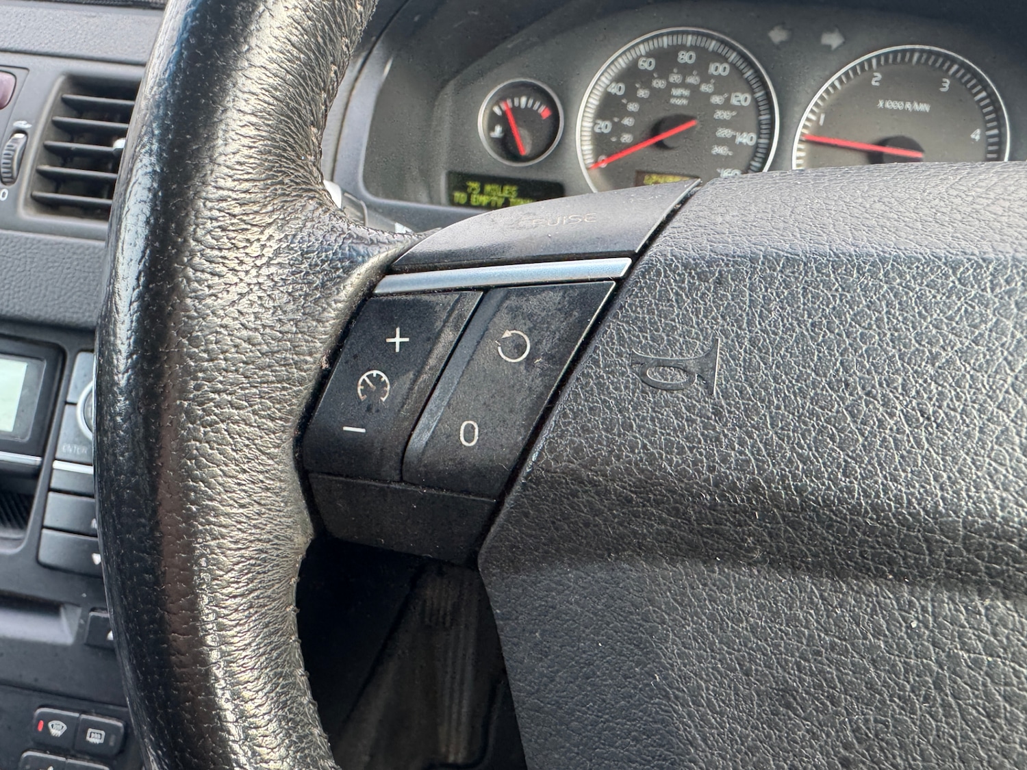 Used Volvo XC90 2010 for sale - 77024106: Photo 14