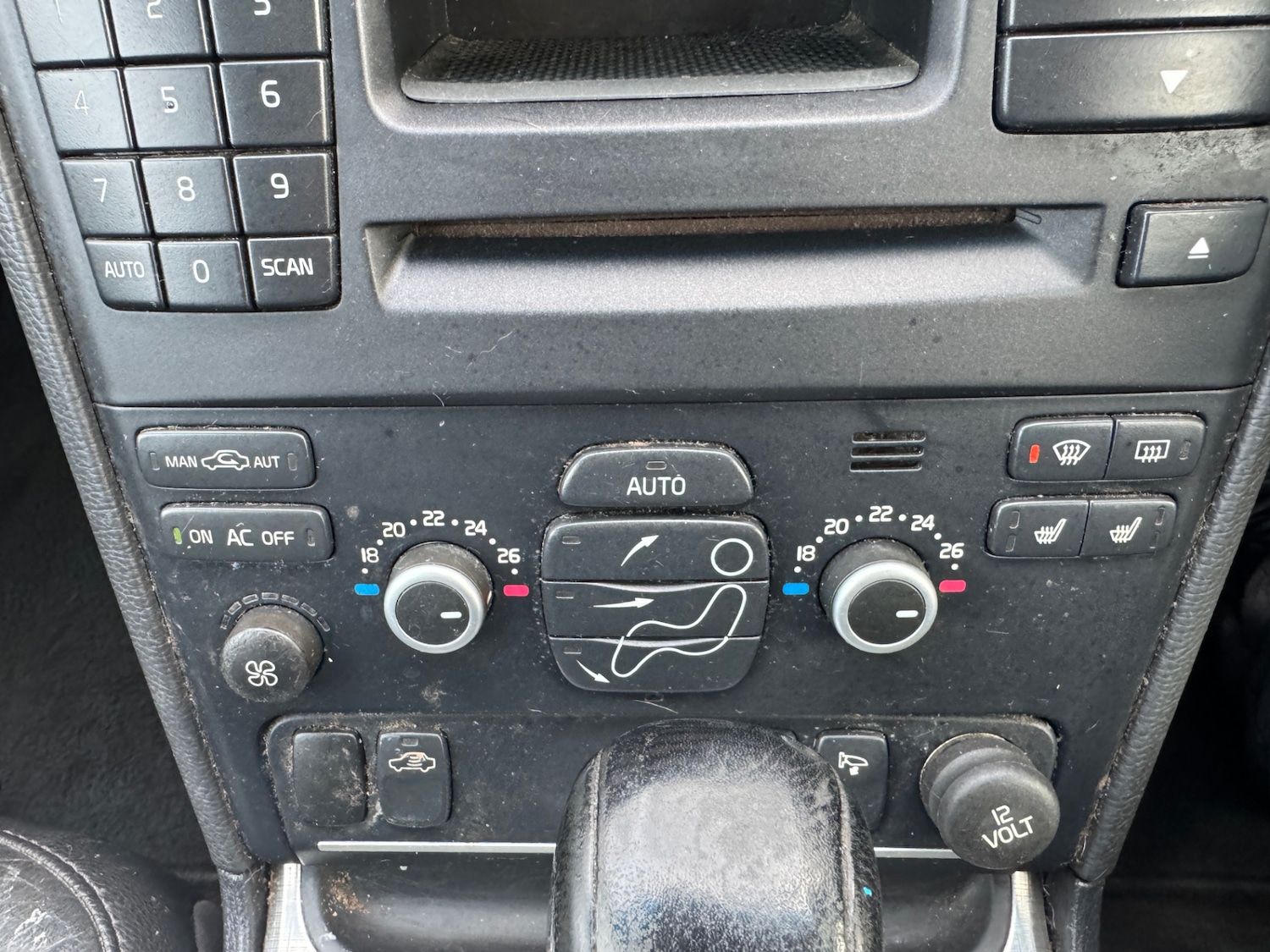 Used Volvo XC90 2010 for sale - 77024106: Photo 18