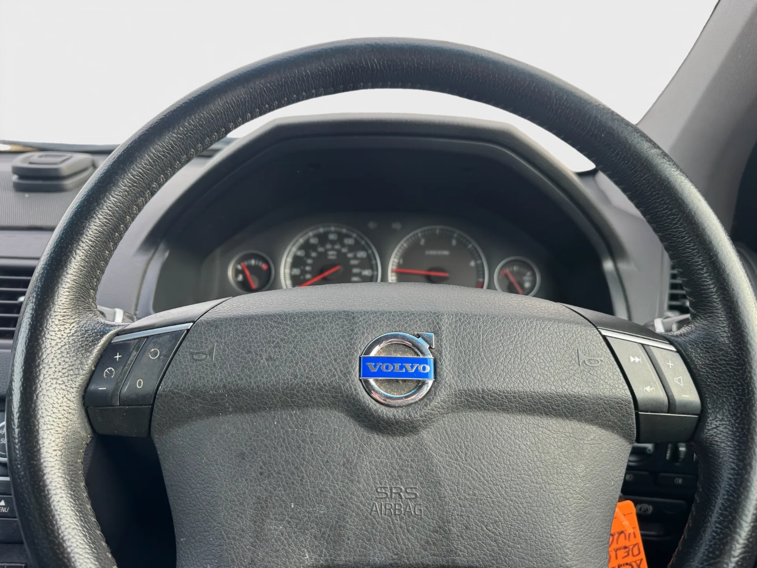 Used Volvo XC90 2010 for sale - 77024106: Photo 2