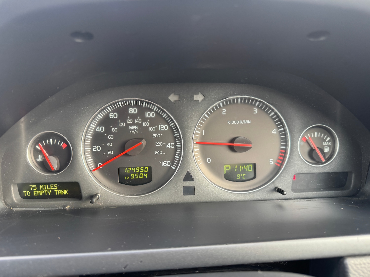 Used Volvo XC90 2010 for sale - 77024106: Photo 8