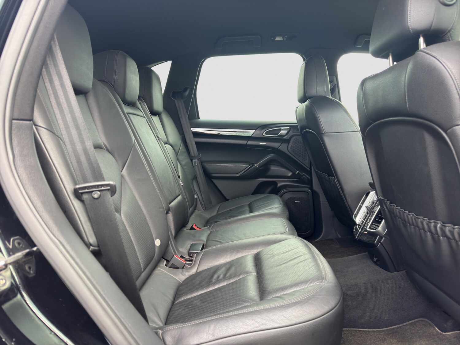 Used Porsche Cayenne 2011 for sale - 76329945: Photo 17