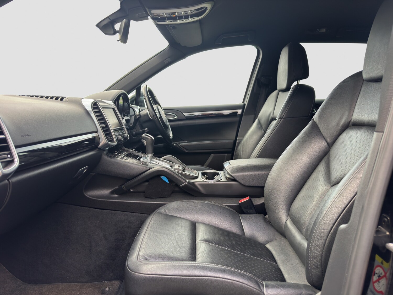 Used Porsche Cayenne 2011 for sale - 76329945: Photo 18