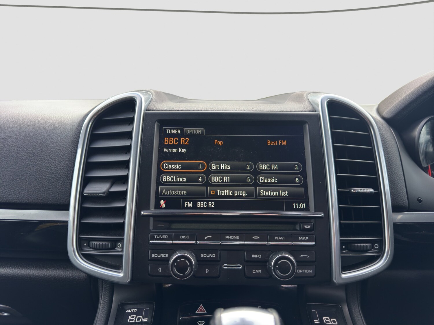 Used Porsche Cayenne 2011 for sale - 76329945: Photo 19