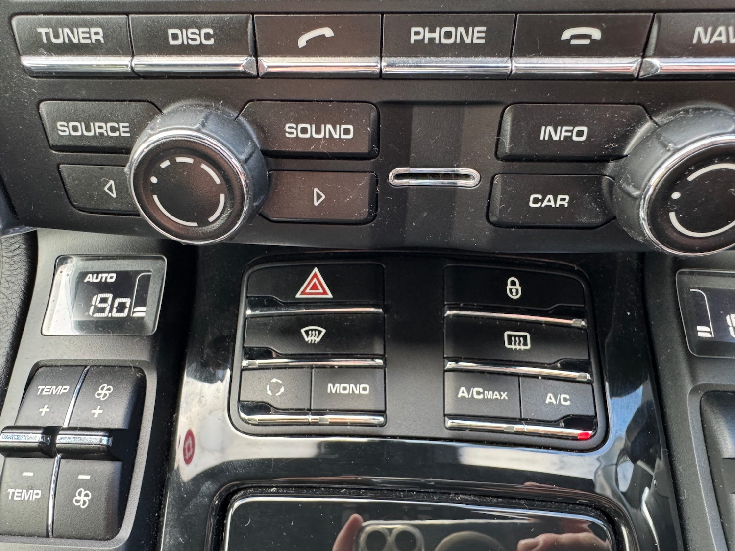 Used Porsche Cayenne 2011 for sale - 76329945: Photo 3