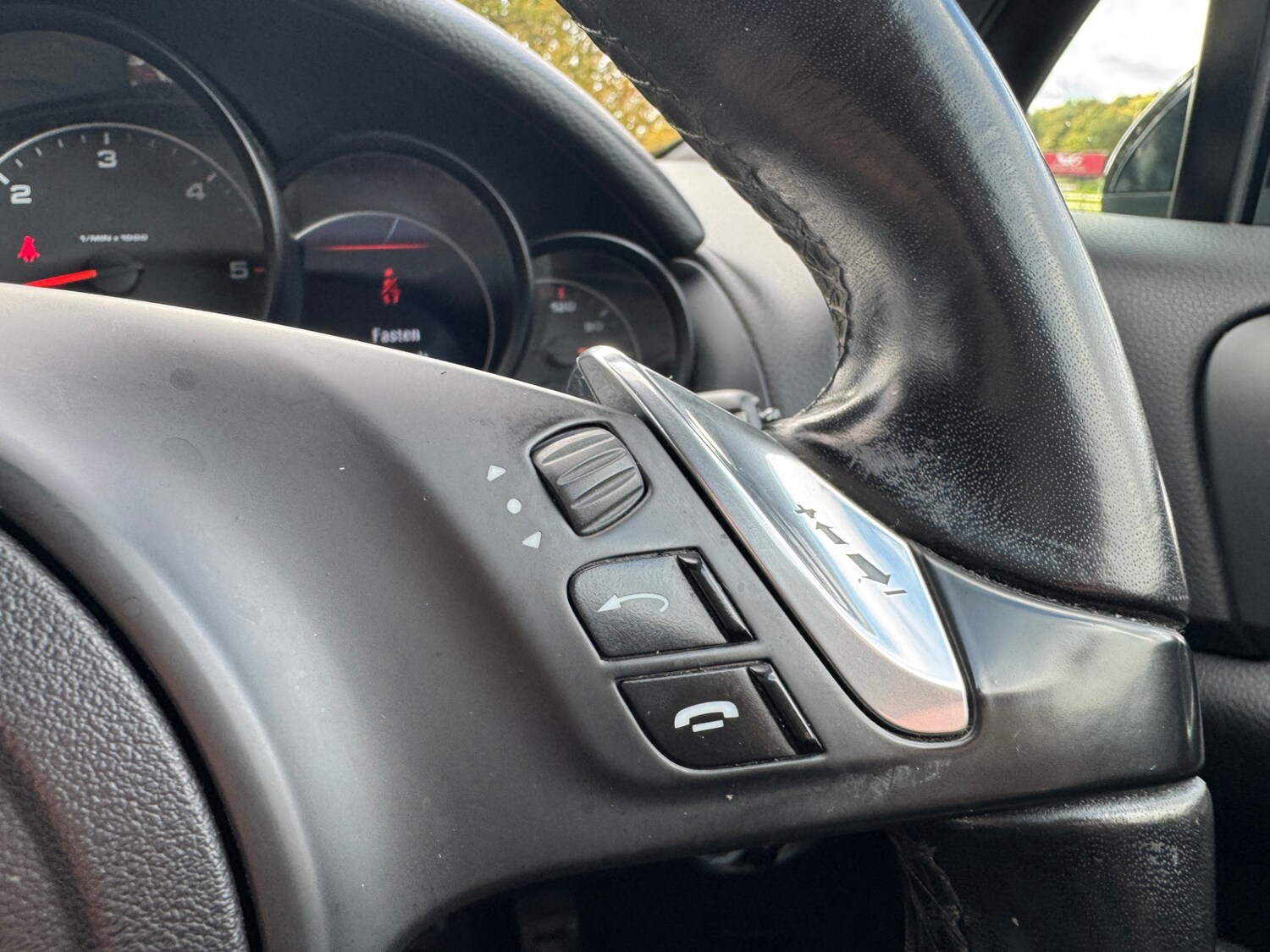 Used Porsche Cayenne 2011 for sale - 76329945: Photo 8