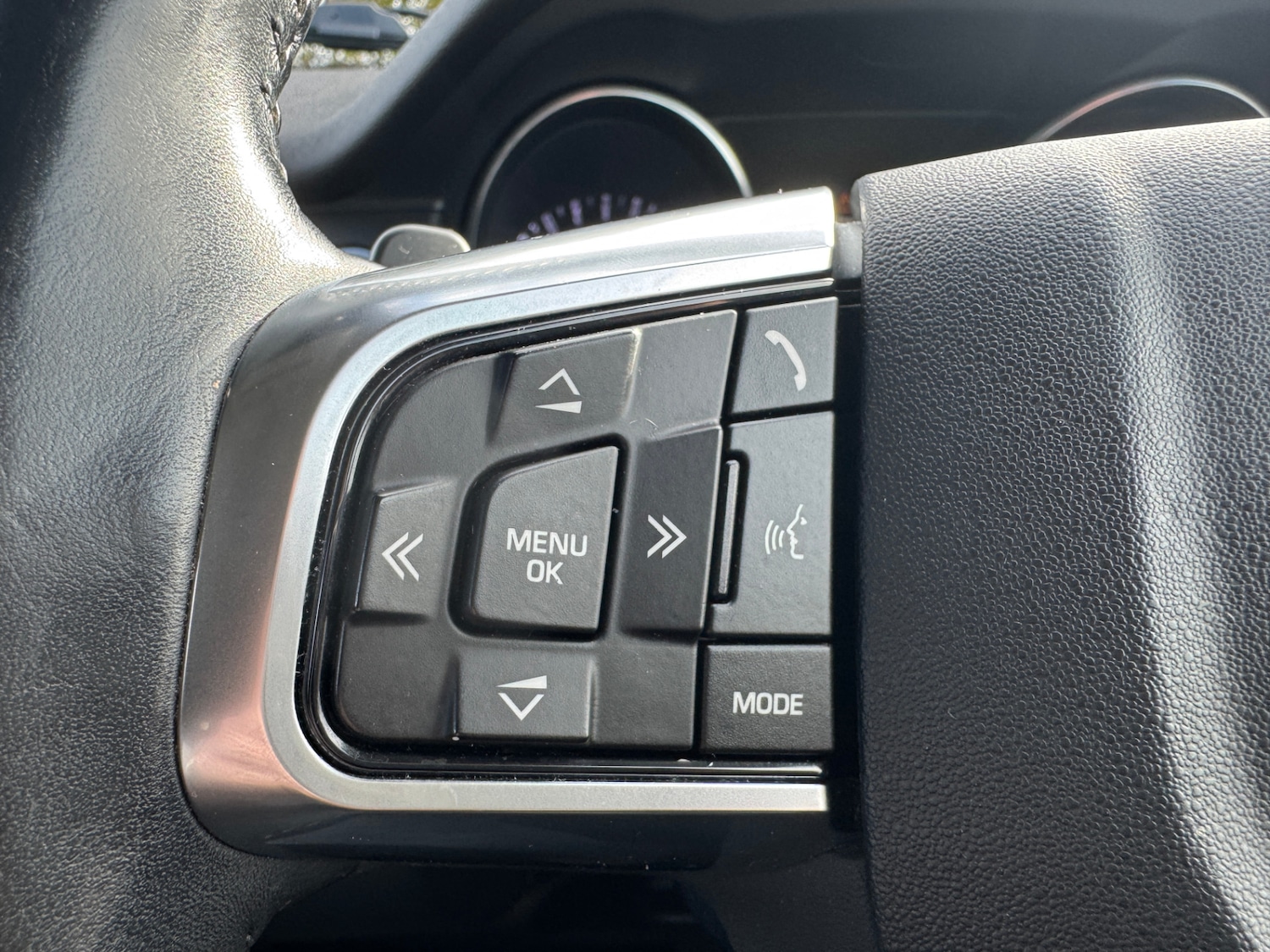 Used Land Rover Discovery Sport 2015 for sale - 76332088: Photo 14