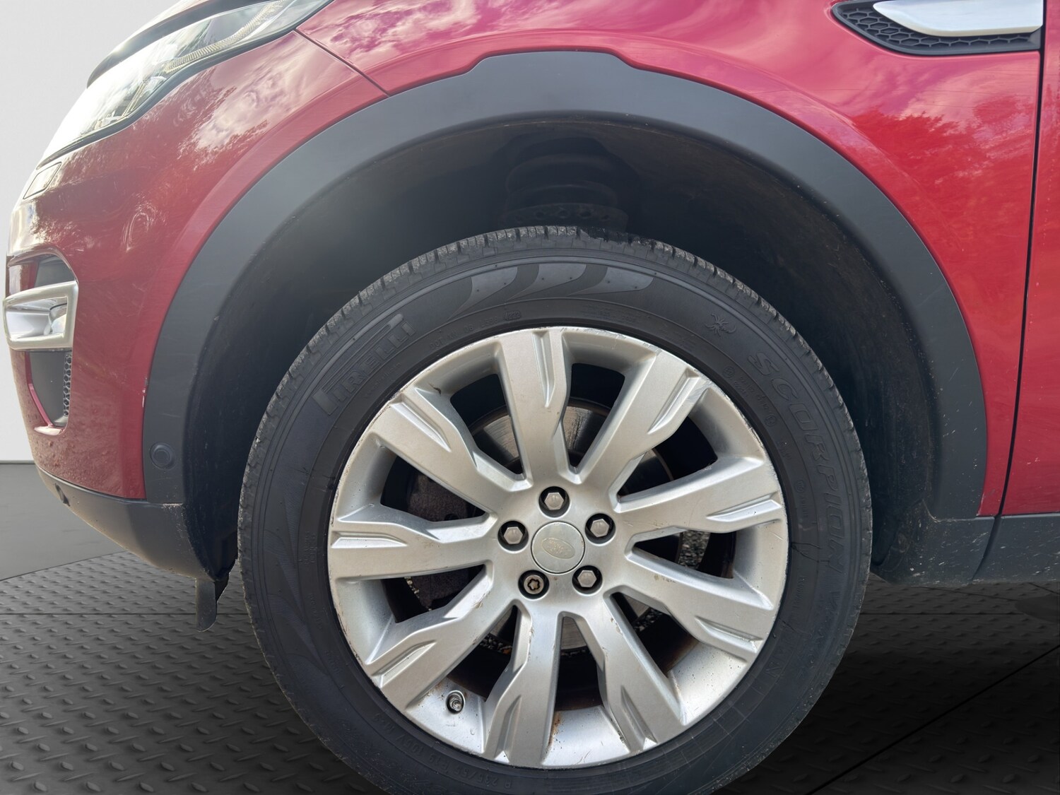 Used Land Rover Discovery Sport 2015 for sale - 76332088: Photo 18