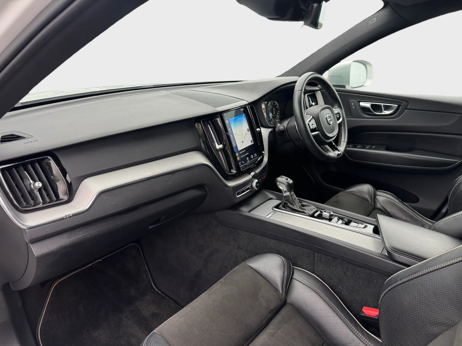 Used Volvo XC60 2018 for sale - 77272698: Photo 20