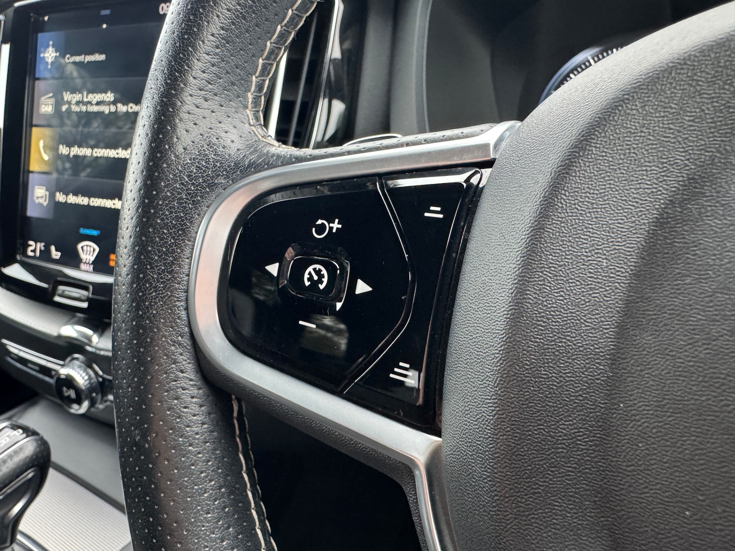 Used Volvo XC60 2018 for sale - 77272698: Photo 24