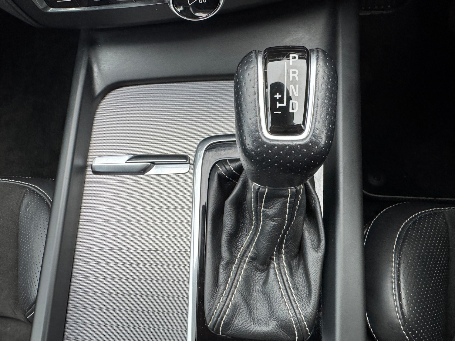 Used Volvo XC60 2018 for sale - 77272698: Photo 29