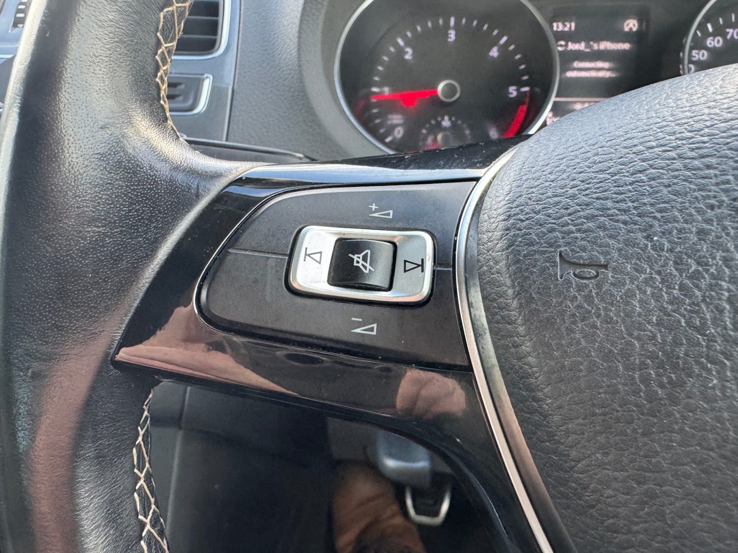 Used Volkswagen Polo 2015 for sale - 77223377: Photo 15