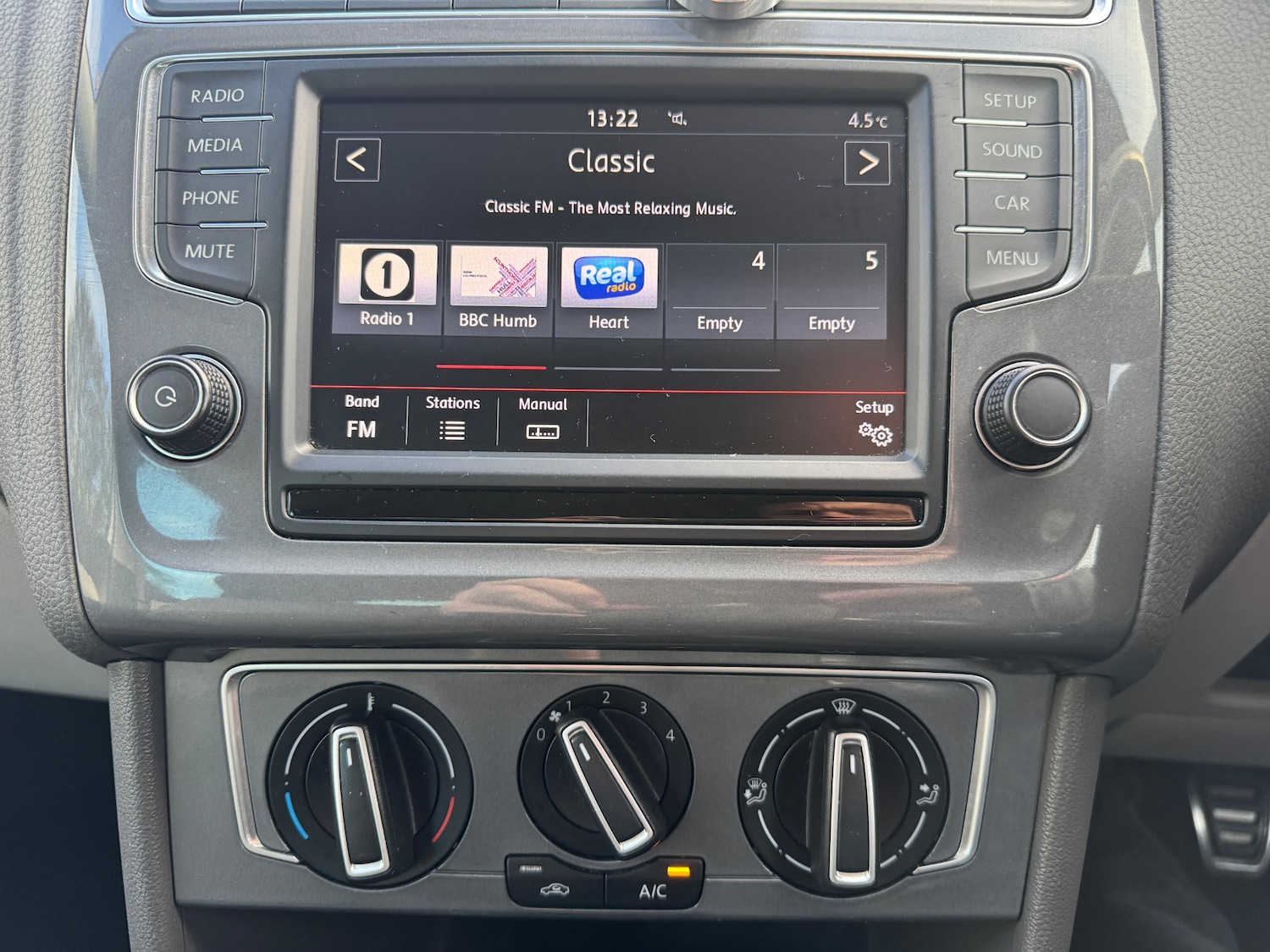 Used Volkswagen Polo 2015 for sale - 77223377: Photo 24