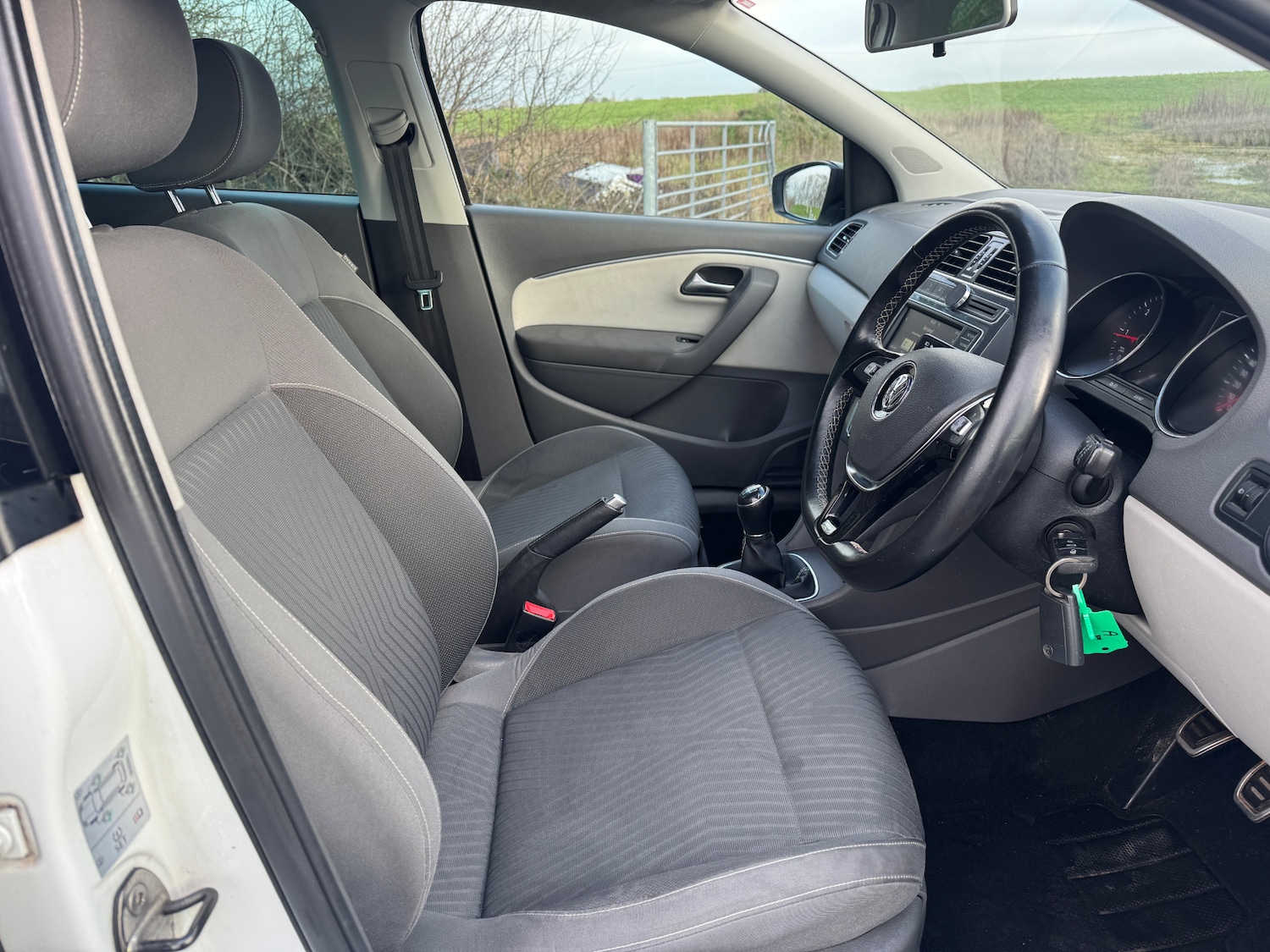 Used Volkswagen Polo 2015 for sale - 77223377: Photo 6