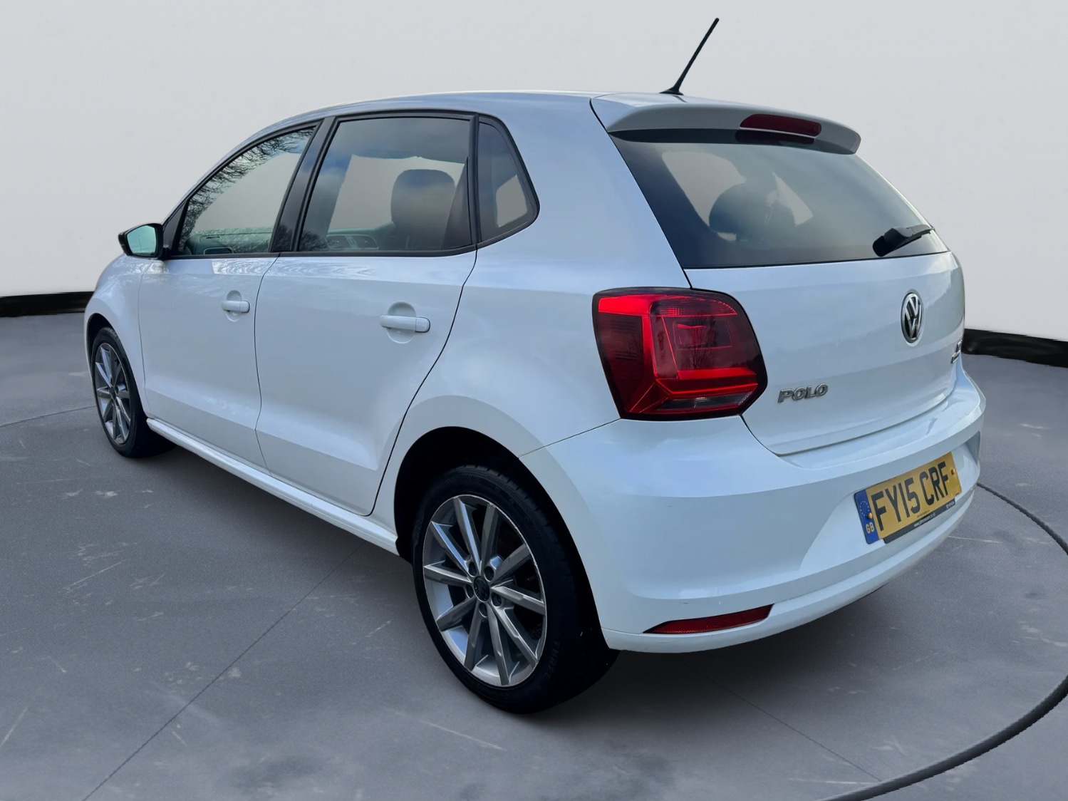 Used Volkswagen Polo 2015 for sale - 77223377: Photo 9