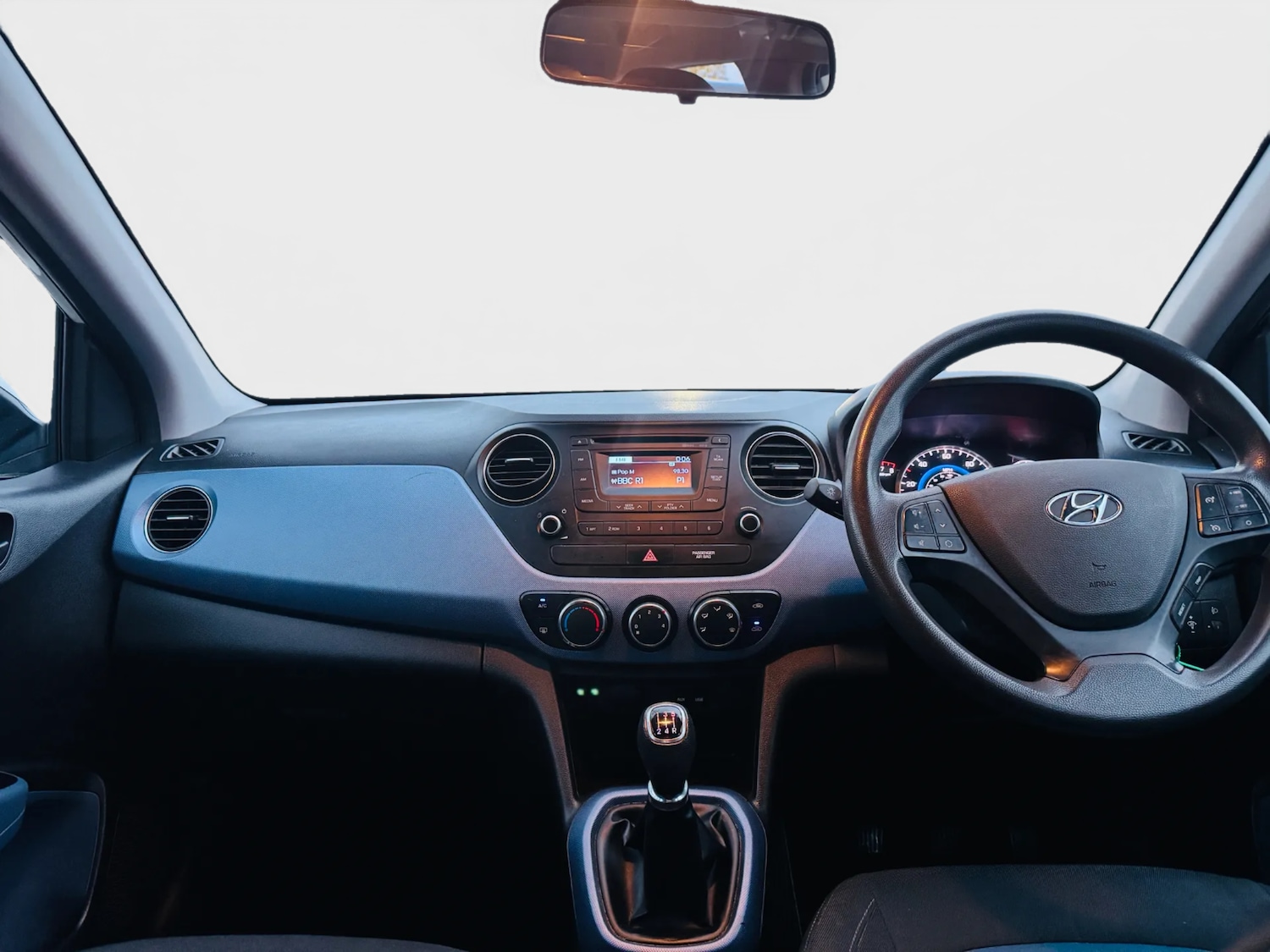 Used Hyundai i10 2015 for sale - 76480037: Photo 4