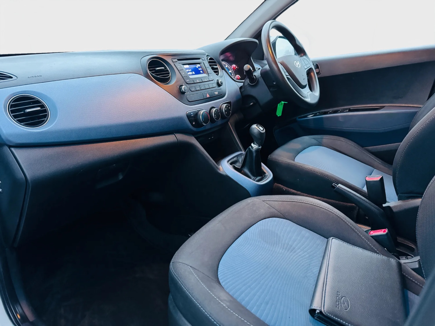 Used Hyundai i10 2015 for sale - 76480037: Photo 6