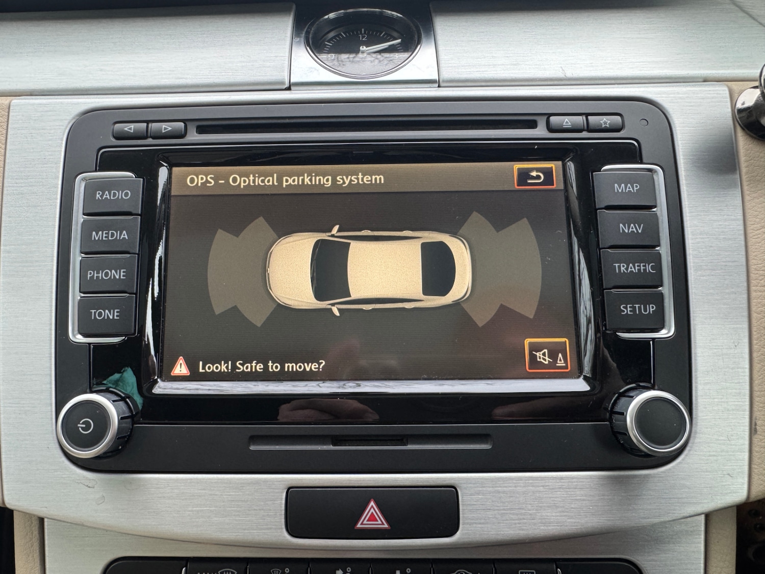 Used Volkswagen Passat 2011 for sale - 76722425: Photo 12