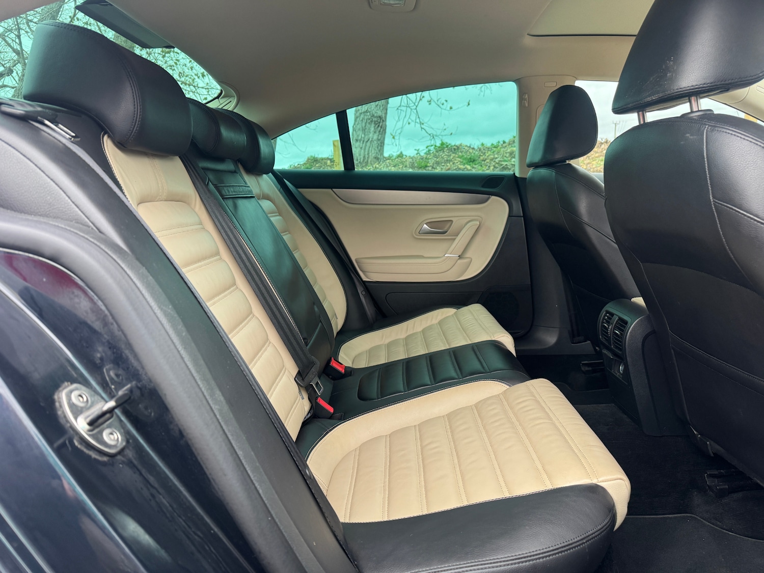 Used Volkswagen Passat 2011 for sale - 76722425: Photo 26