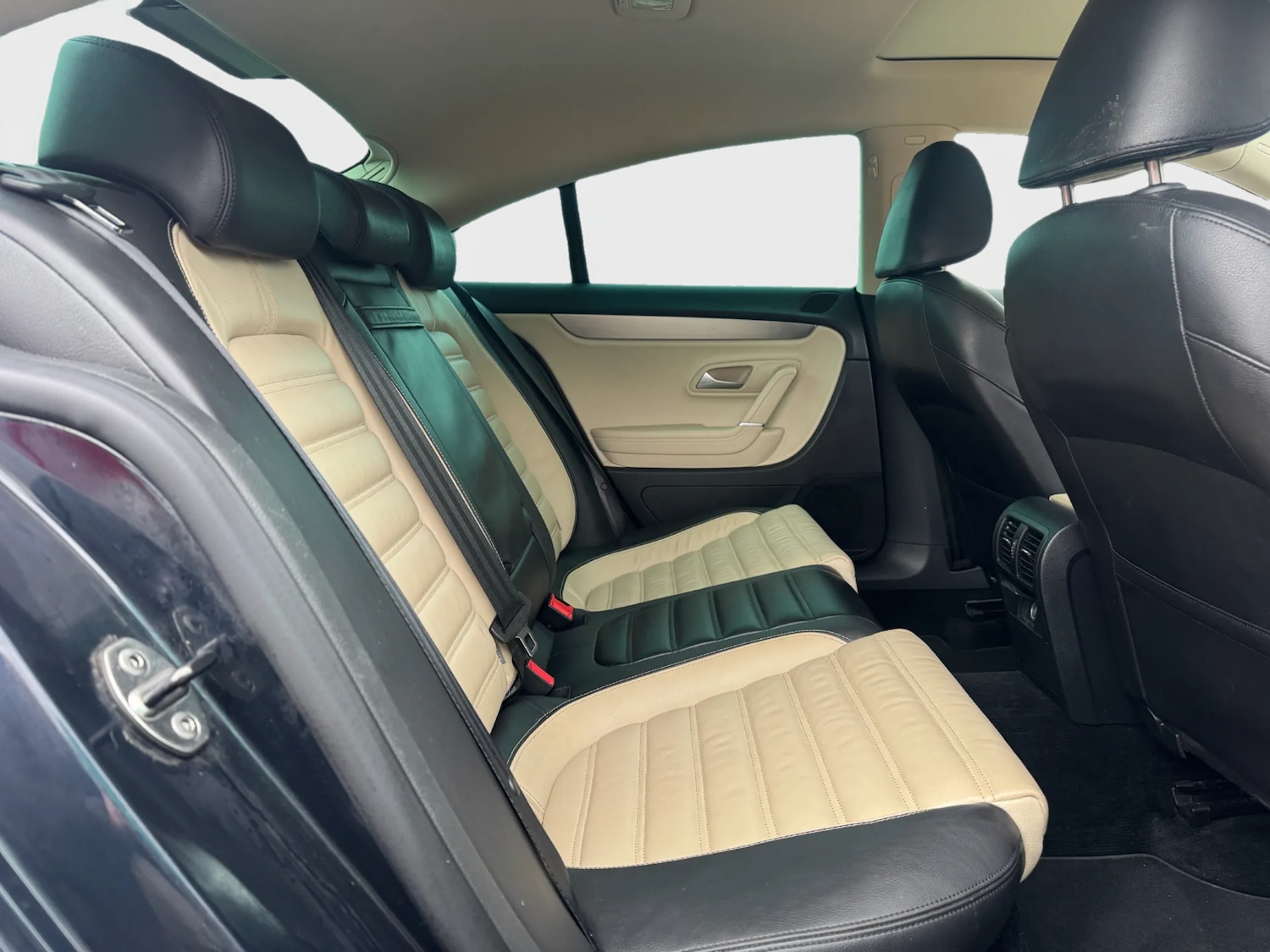 Used Volkswagen Passat 2011 for sale - 76722425: Photo 28