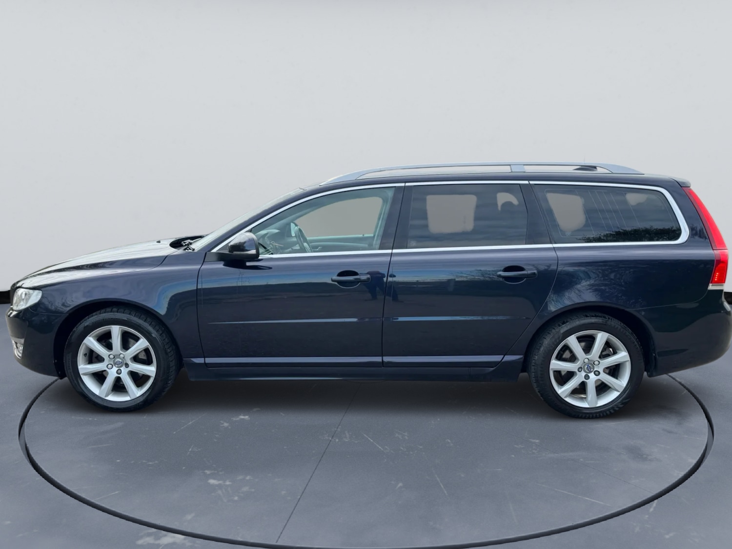 Used Volvo V70 2015 for sale - 78055176: Photo 11