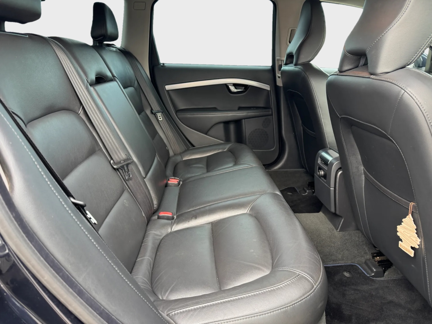 Used Volvo V70 2015 for sale - 78055176: Photo 13