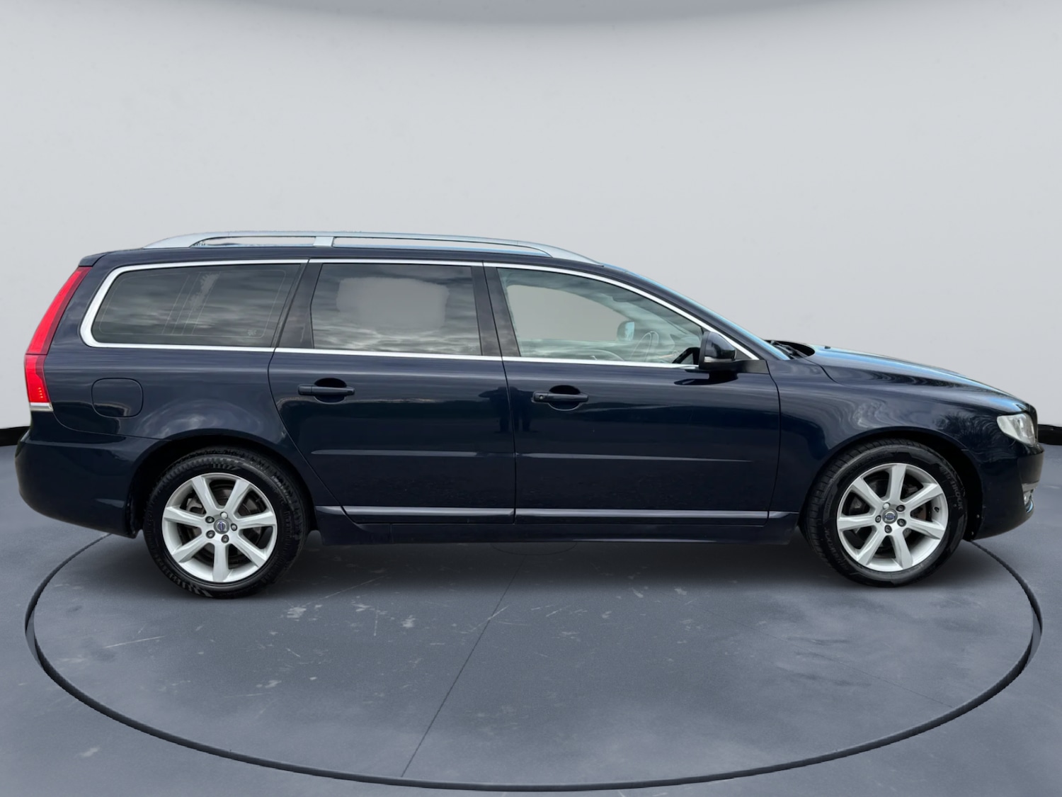 Used Volvo V70 2015 for sale - 78055176: Photo 14