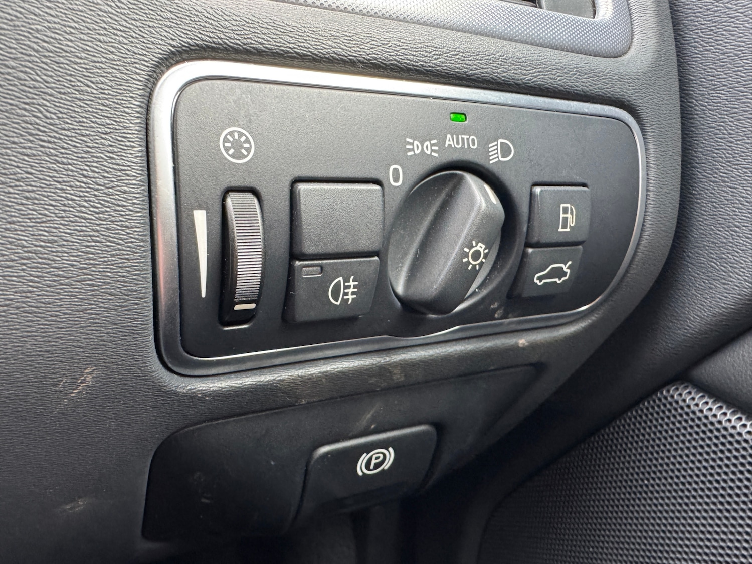 Used Volvo V70 2015 for sale - 78055176: Photo 26