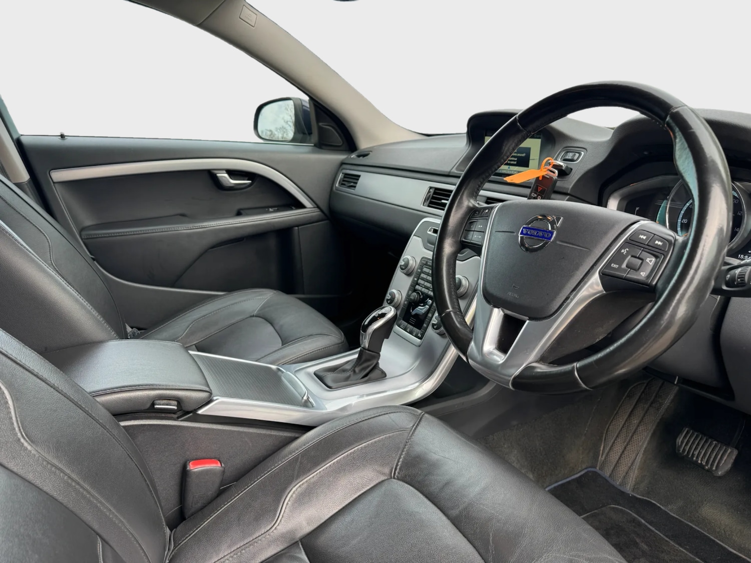 Used Volvo V70 2015 for sale - 78055176: Photo 8