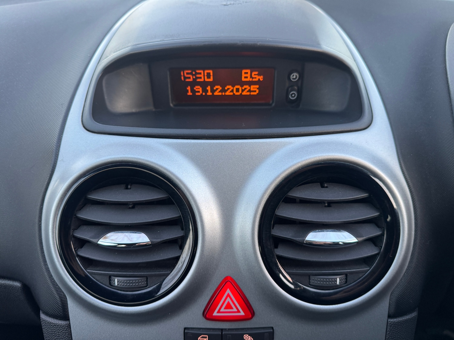 Used Vauxhall Corsa 2008 for sale - 77004723: Photo 12