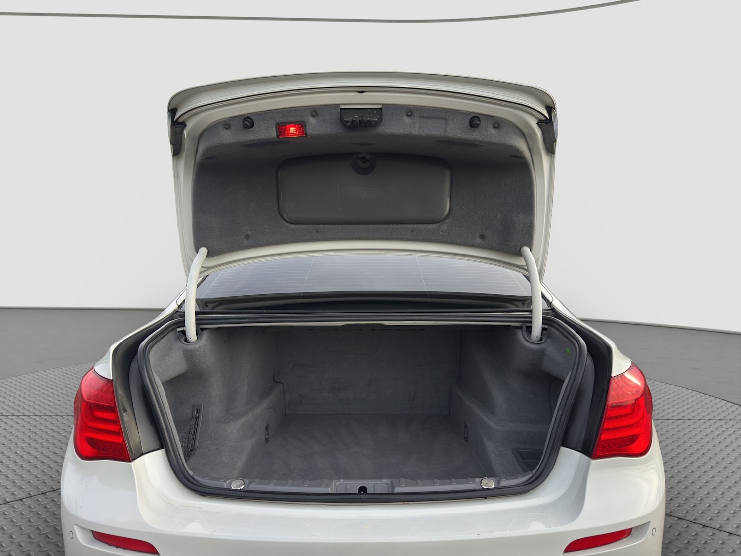 Used BMW 7 Series 2012 for sale - 76404905: Photo 27