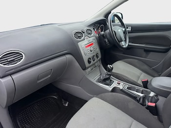 Used Ford Focus 2010 for sale - 77420722: Photo