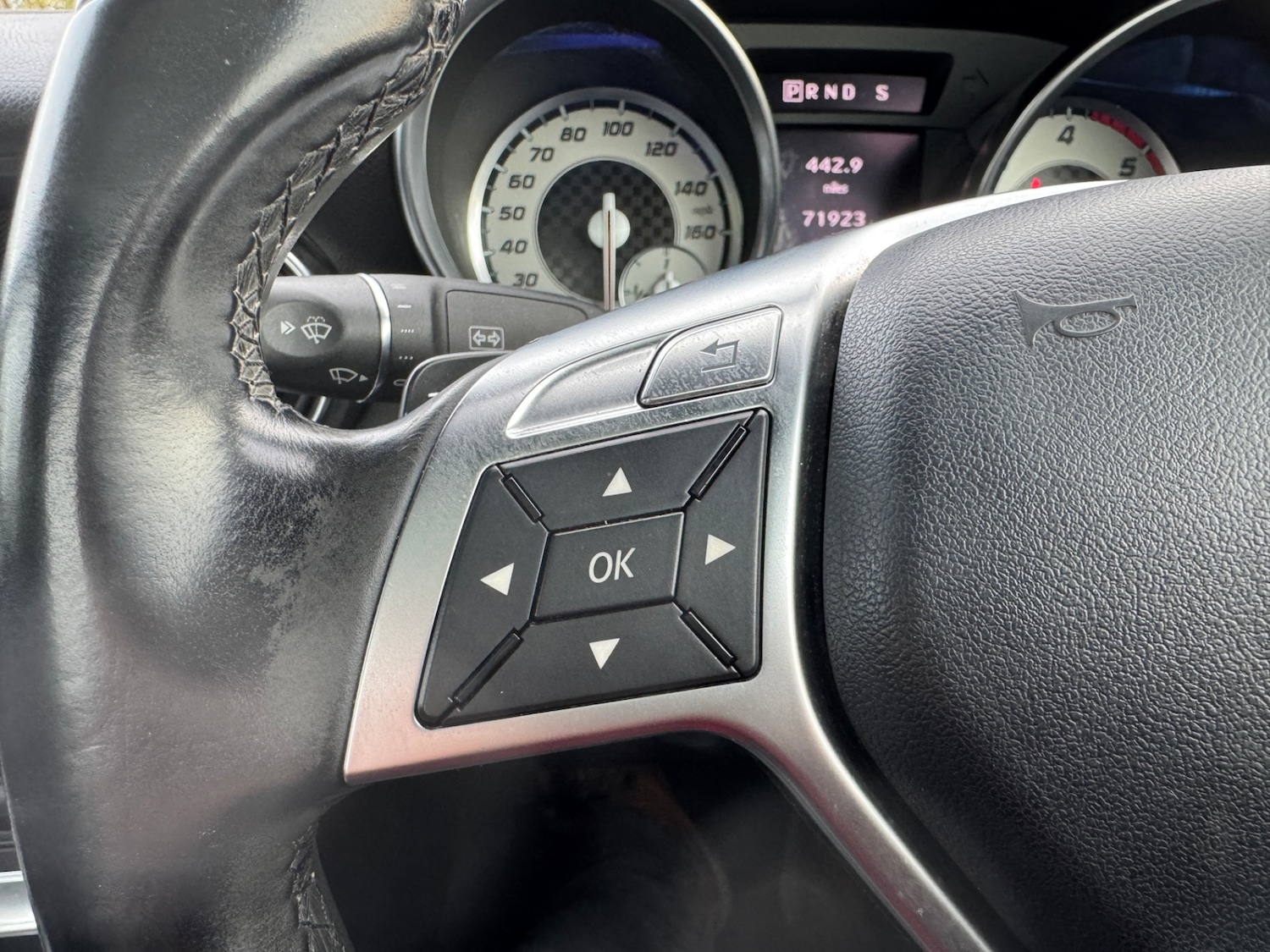 Used Mercedes-Benz SLK 2013 for sale - 76404966: Photo 24