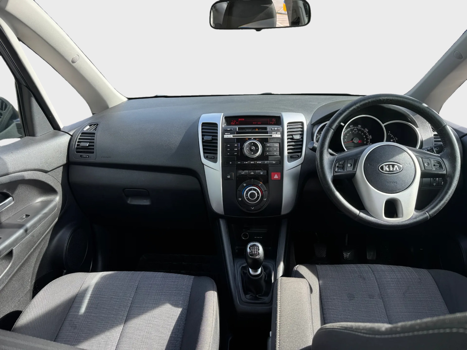 Used Kia Venga 2010 for sale - 78131659: Photo 4