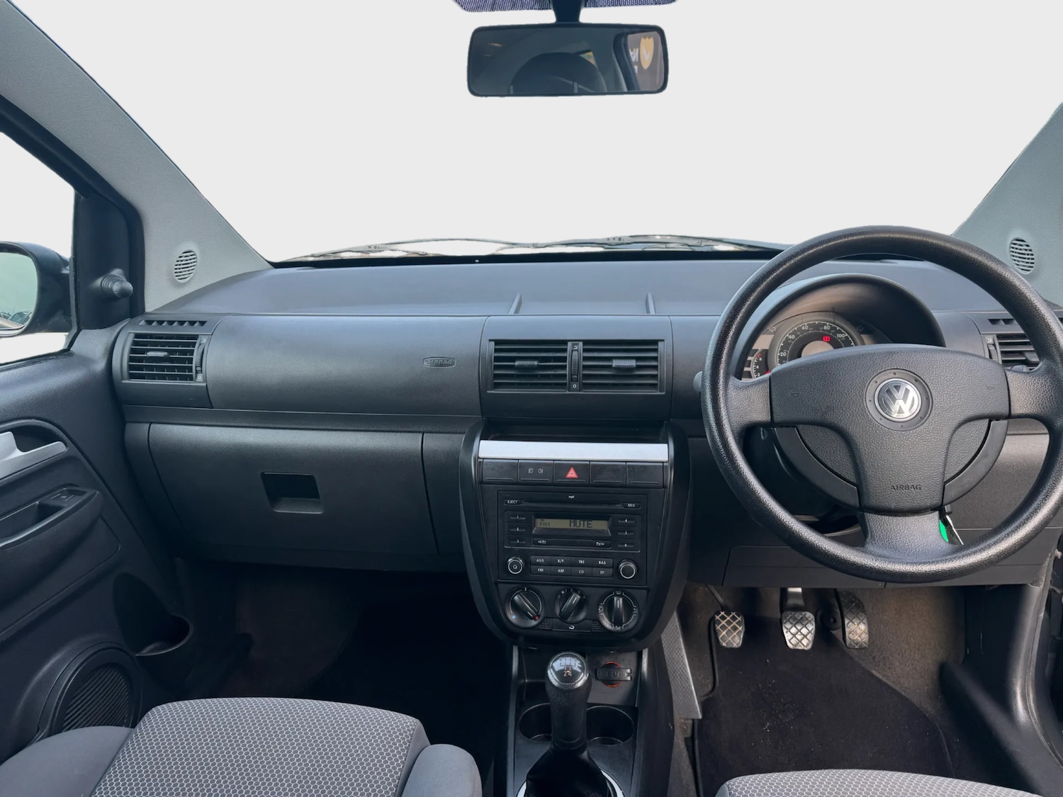 Used Volkswagen Fox 2010 for sale - 77676433: Photo 2