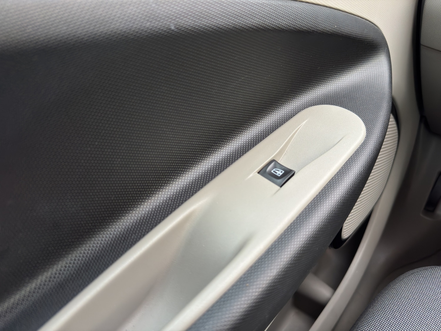 Used Renault Zoe 2015 for sale - 76404968: Photo 31