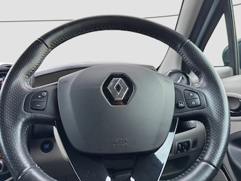 Used Renault Zoe 2015 for sale - 76404968: Photo